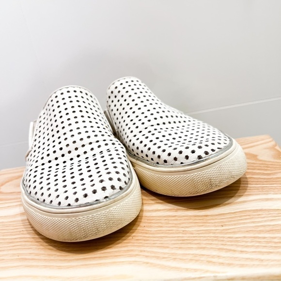 Wishbone white mesh slide on shoes - Picture 2 of 10